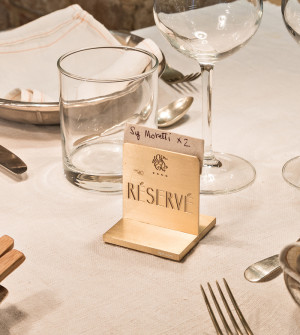Personalised place card holder