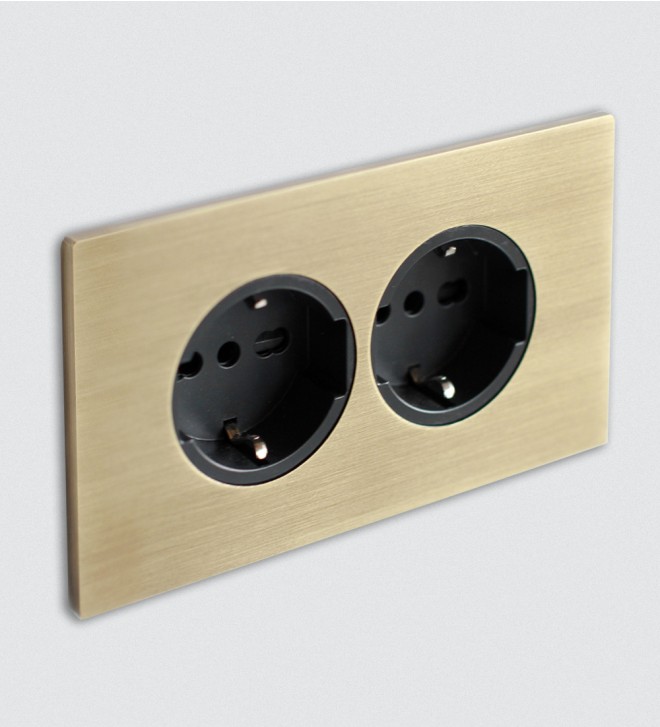 Plate with electric sockets