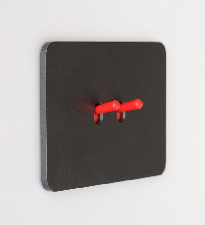 Flush mount electric switch plate with buttons